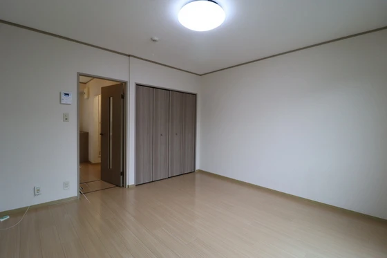 イーストハイム津島