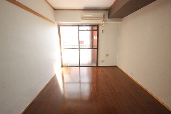 スクエアハウス