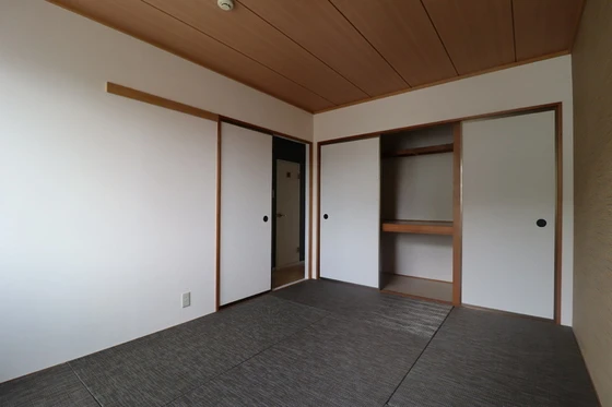 プリオールエフ A棟