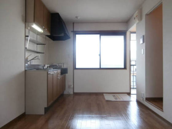 メゾンドールα D棟