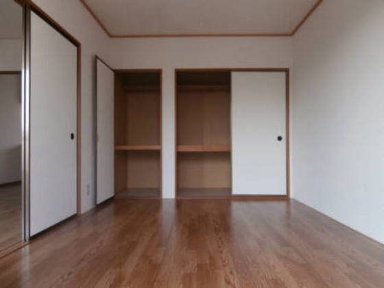 メゾンドールα D棟