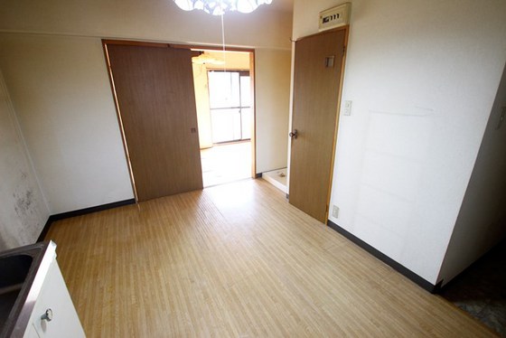 マンション渡辺