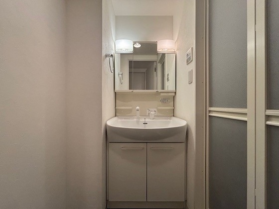 アルファレガロ西古松