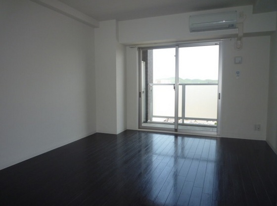 アルファレガロ西古松