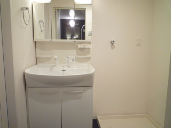 アルファレガロ西古松