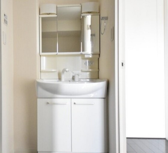 アルファレガロ西古松