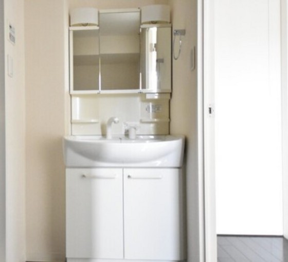 アルファレガロ西古松