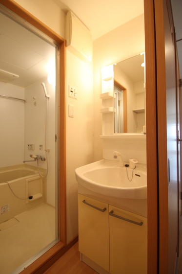 ウイング21中山下