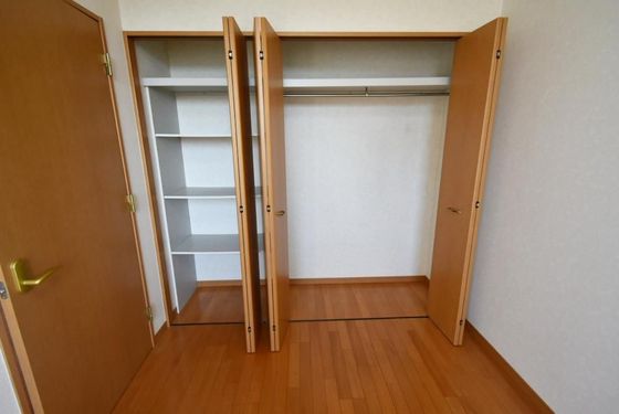 クレストシティ中井町