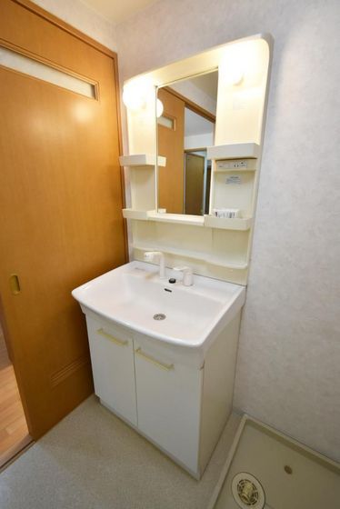 クレストシティ中井町