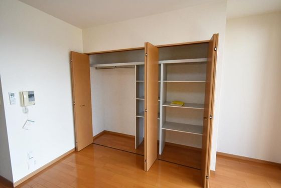 クレストシティ中井町