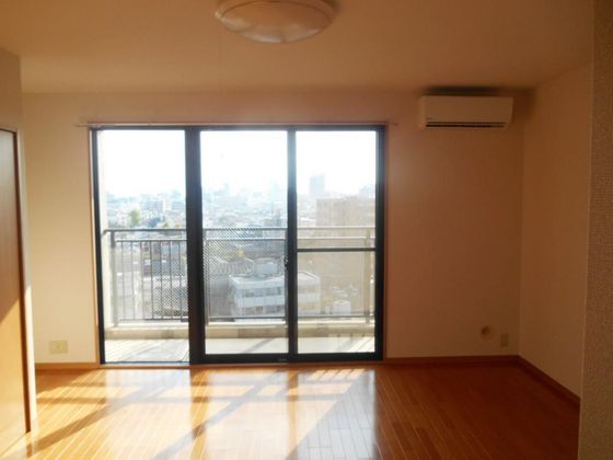 クレストシティ中井町