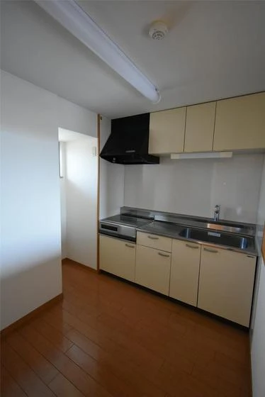 クレストシティ中井町