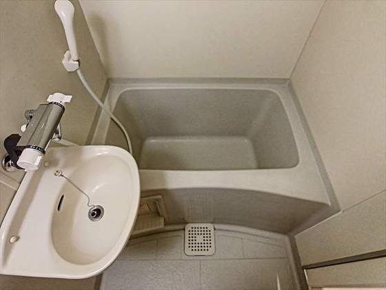 ジュネス医大東