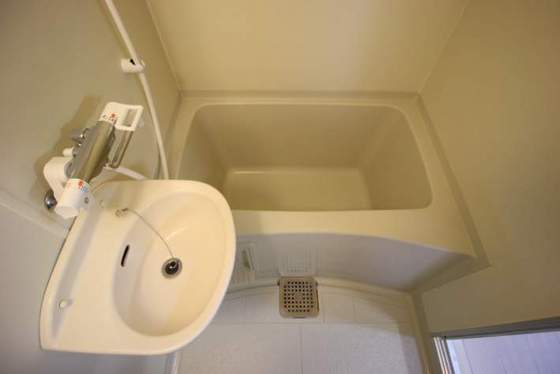 ジュネス医大東