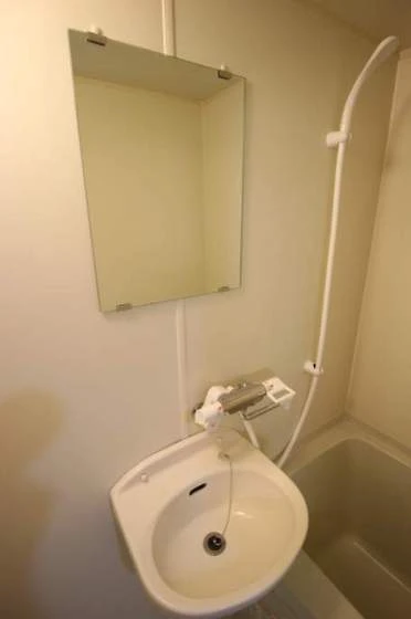 ジュネス医大東