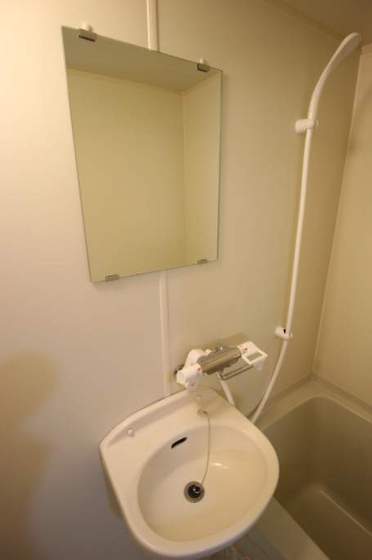 ジュネス医大東