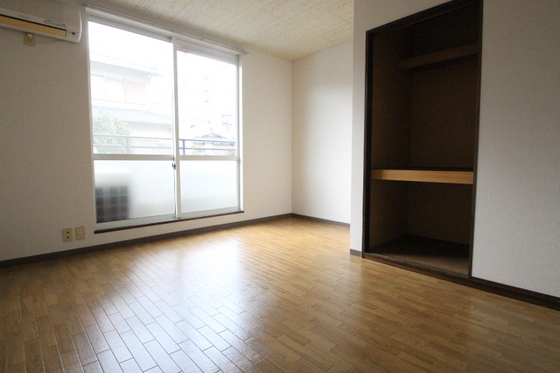 プリエール新屋敷