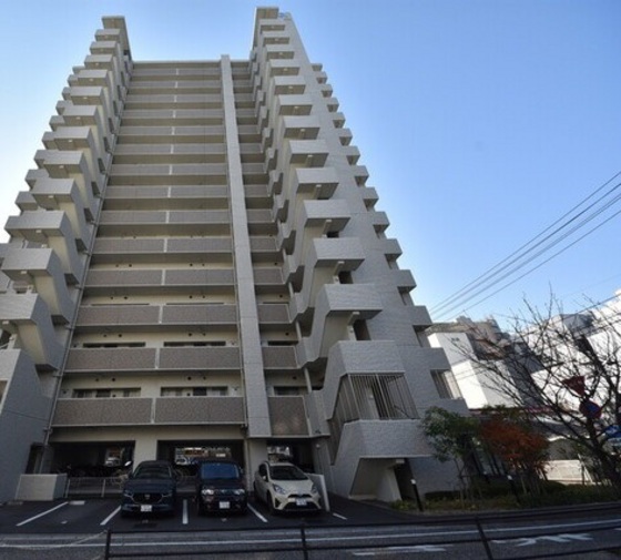 アルファスマート西川緑道公園