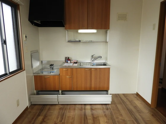 ストークシャトル B棟