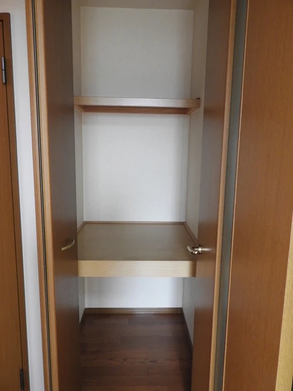 ストークシャトル B棟