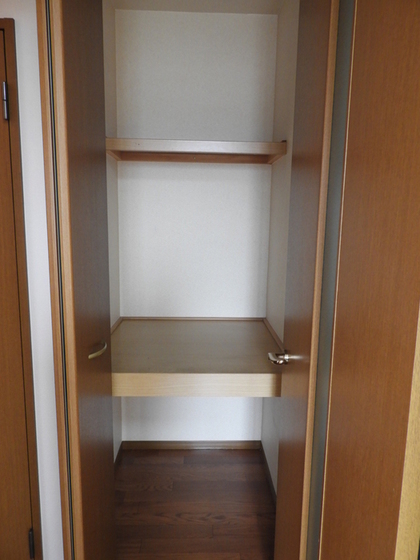 ストークシャトル B棟