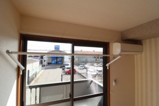 ストークシャトル B棟