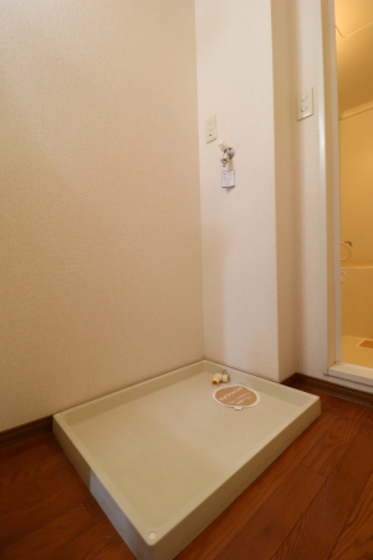 ストークシャトル B棟