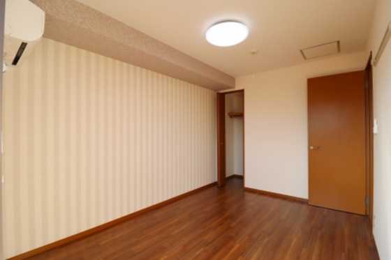 ストークシャトル B棟