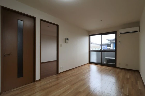 ストークシャトル B棟