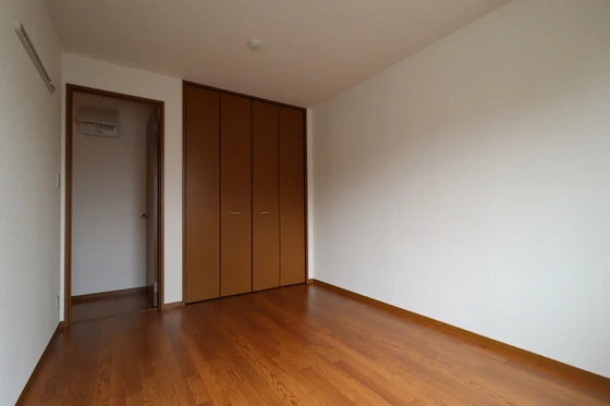 ストークシャトル B棟