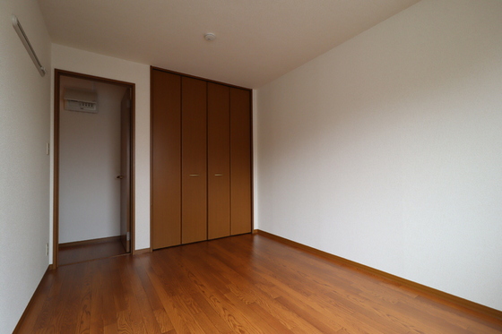 ストークシャトル B棟