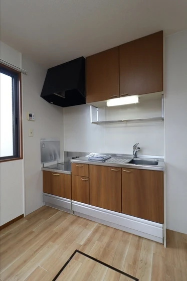 ストークシャトル B棟