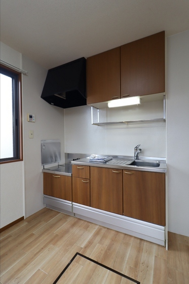 ストークシャトル B棟