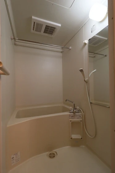 ストークシャトル B棟