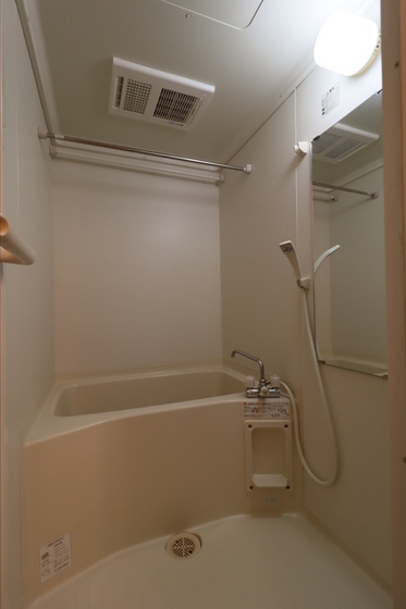 ストークシャトル B棟