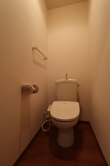 ストークシャトル B棟