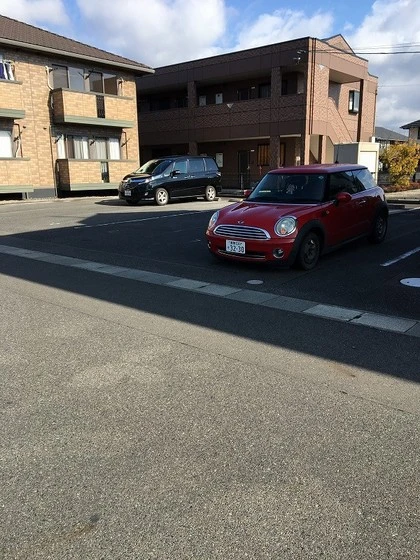 ストークシャトル B棟