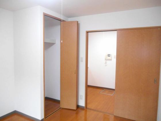 サダーズ伊福町