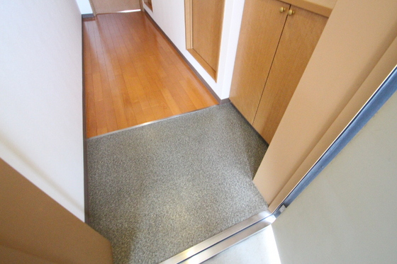 サダーズ伊福町