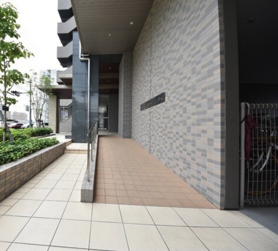 ロイヤルガーデン大元駅前