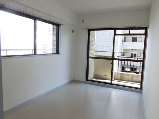 グランデュール今2号館