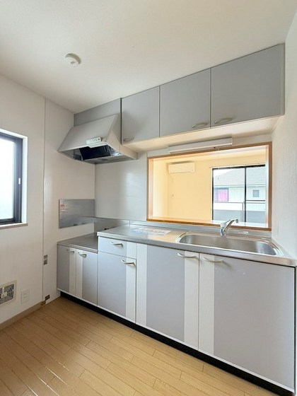 リジョイスタウン B