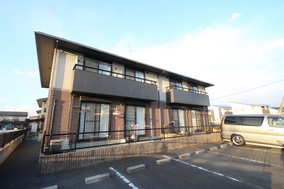 リジョイスタウン B