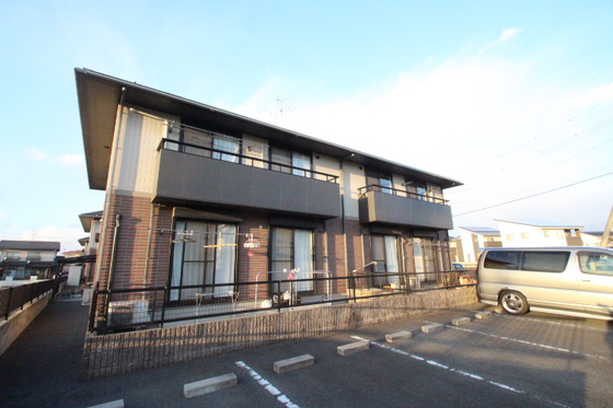 リジョイスタウン B