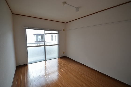 K’sB USHITAHONMACHI