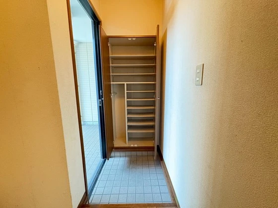 リッシュ伊藤 B棟