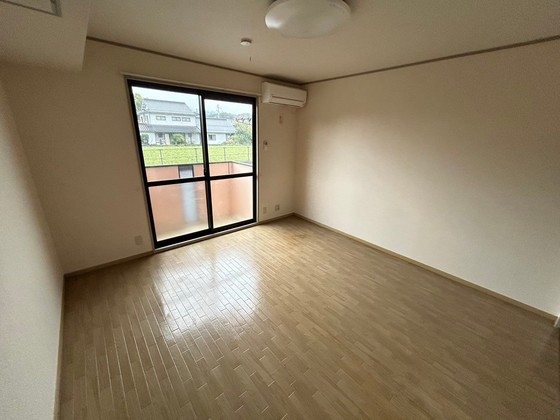 シーソン城泉 B棟