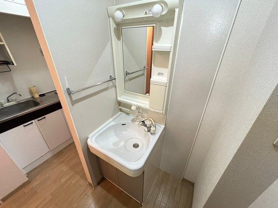 シーソン城泉 B棟