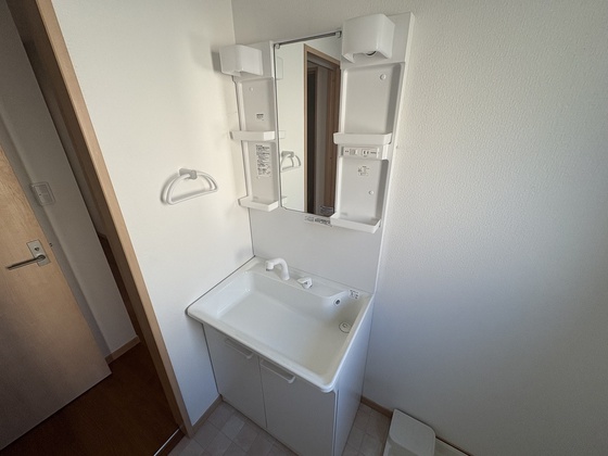 パラティ川内・N